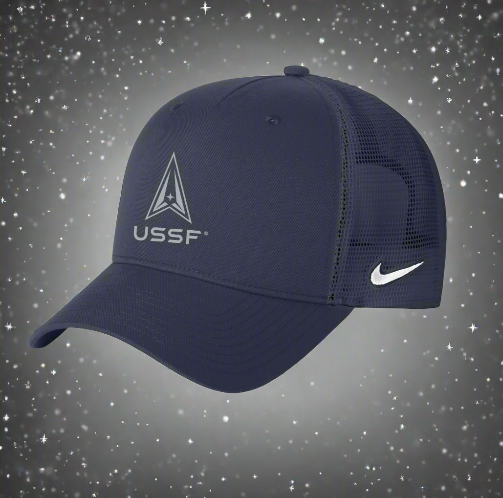 Nike Golf Snapback Mesh Trucker Cap