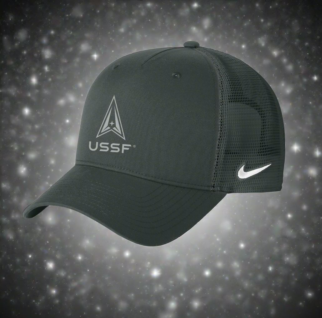 Nike Golf Snapback Mesh Trucker Cap