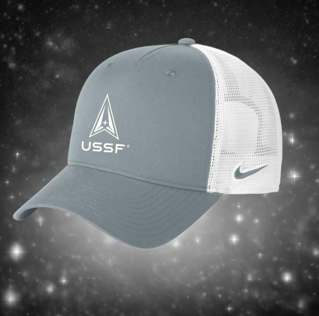 Nike Golf Snapback Mesh Trucker Cap